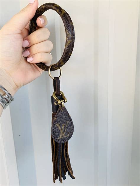 louis vuitton wristlet keychain.